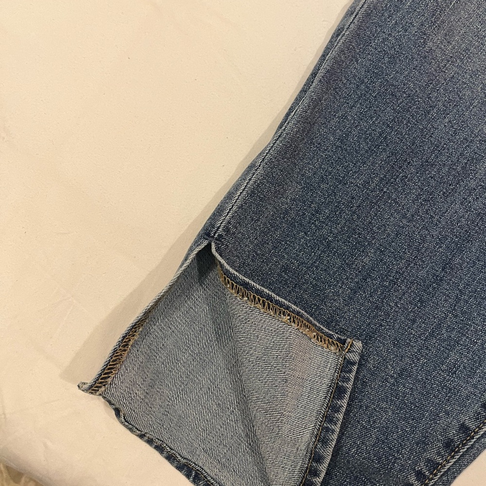 High Rise Slit Jeans - Picture 7 of 10